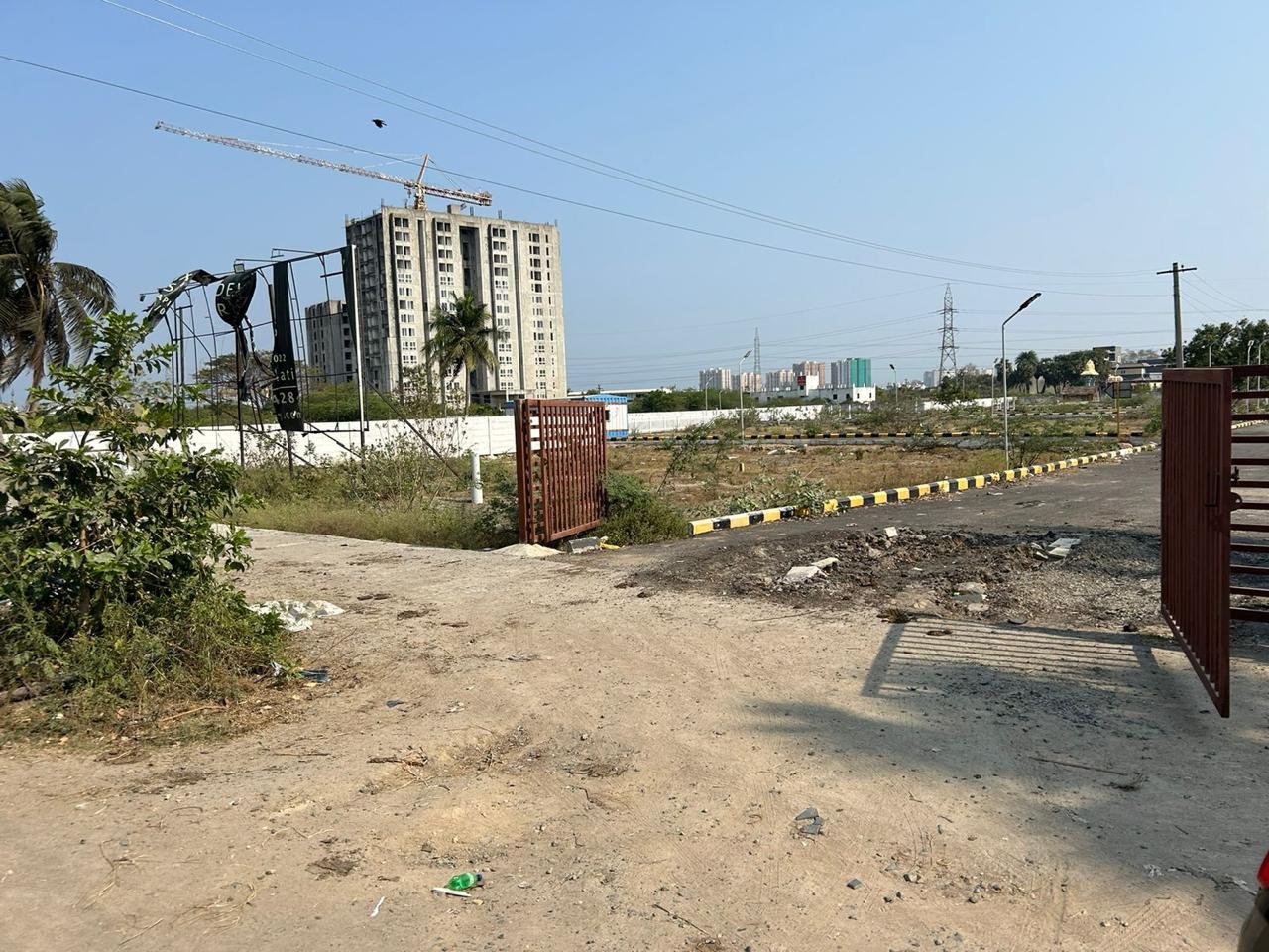 Plot for sale in Siruseri - 1000 sqft (Commercial Plot)
