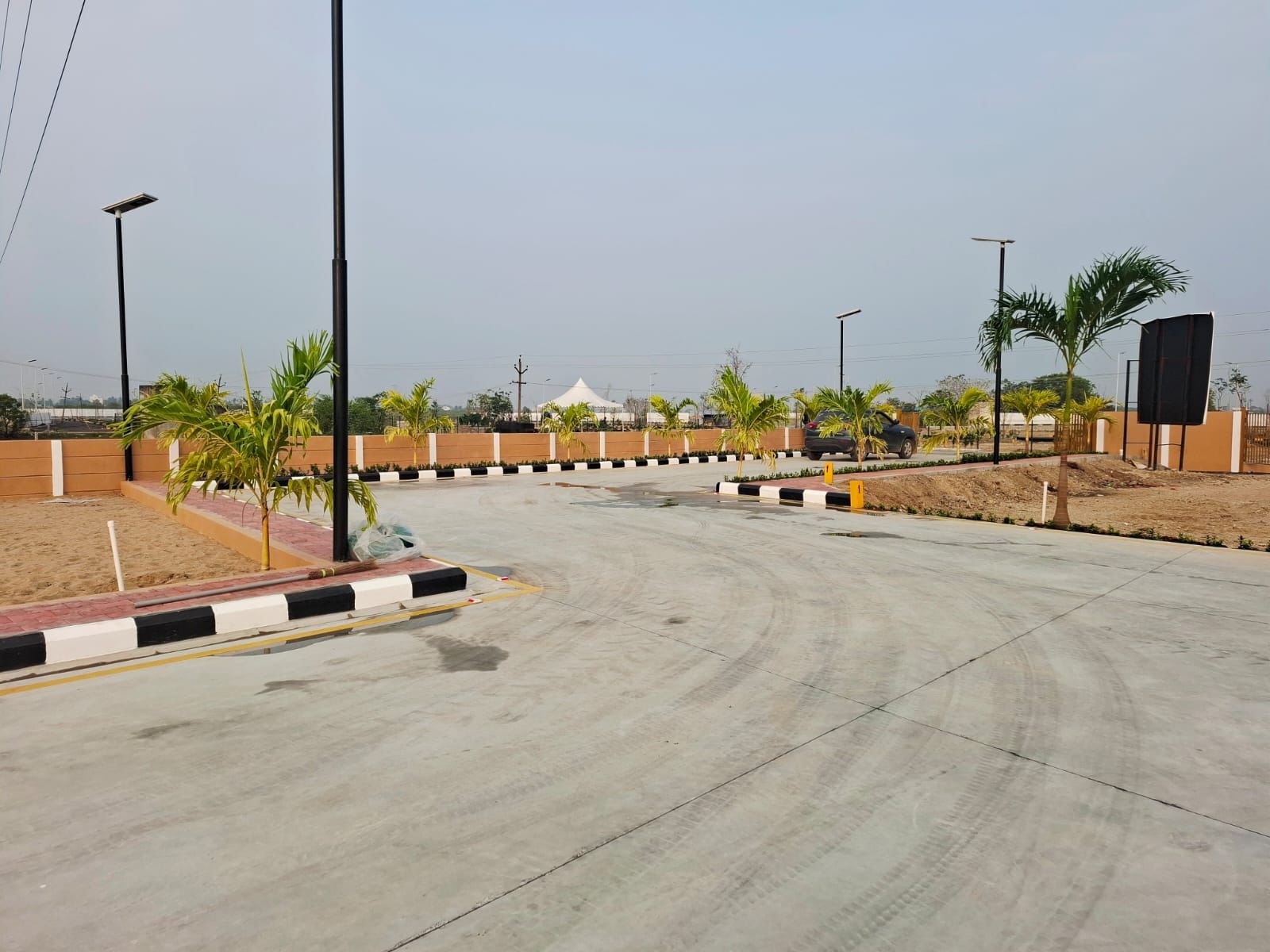 Plot for sale in Thaiyur (Sambaha Property)-600 to 2400 Sqft