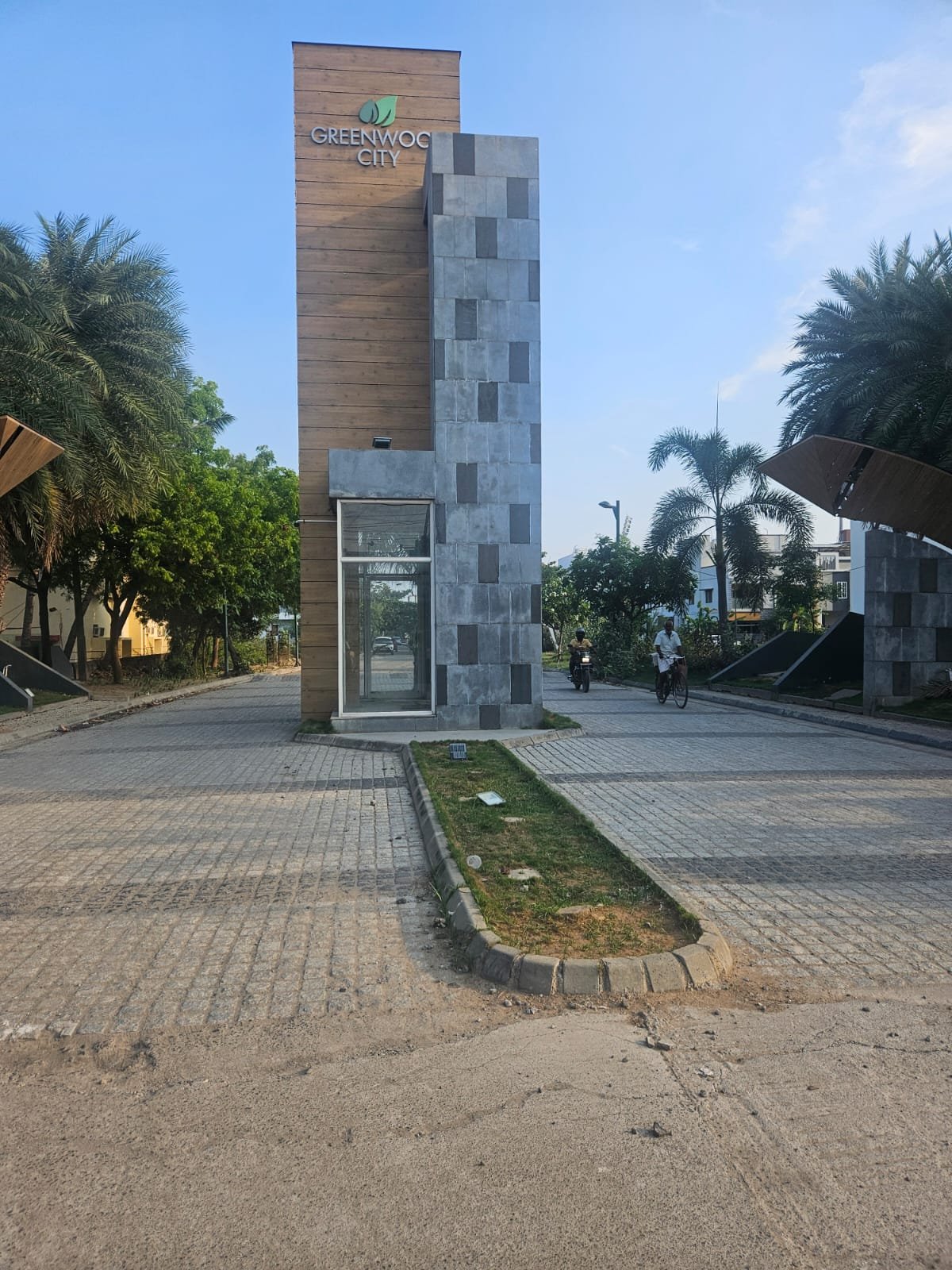Plot for sale in Navalur (Greenwood City)-1229 Sqft